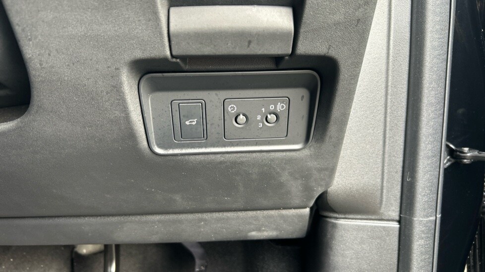 Used Land Rover Discovery Sport 2025 for sale - 76872042: Photo 43