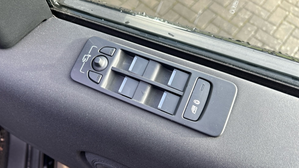 Used Land Rover Discovery Sport 2025 for sale - 76872042: Photo 44