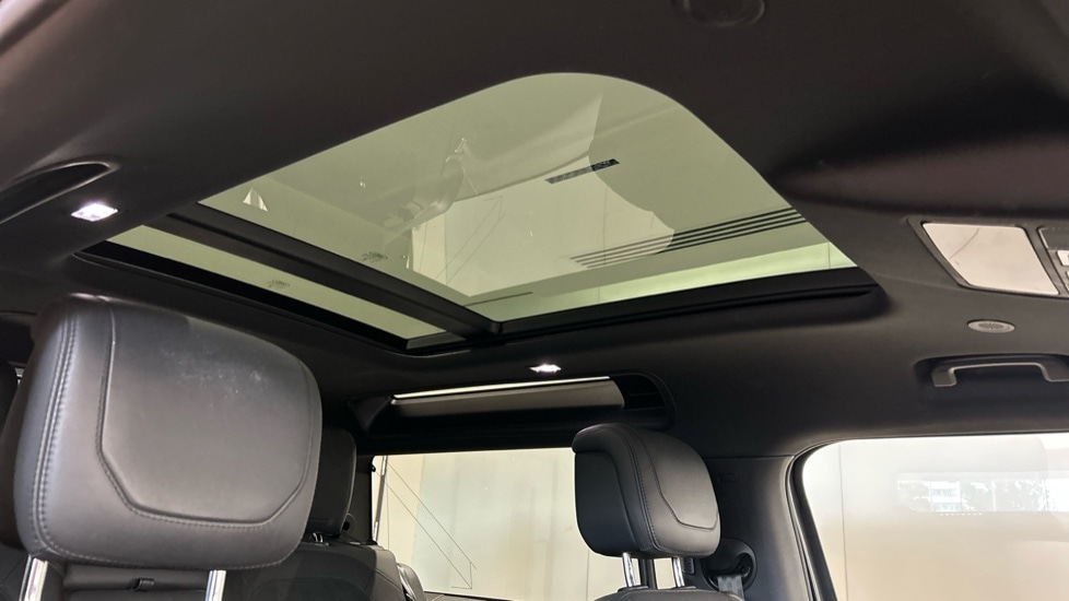 Used Land Rover Defender 2022 for sale - 76868938: Photo 21