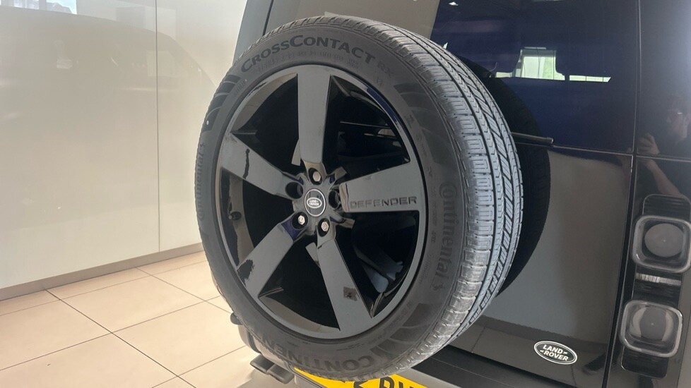 Used Land Rover Defender 2022 for sale - 76868938: Photo 34