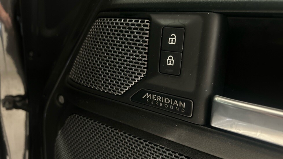 Used Land Rover Defender 2022 for sale - 76868938: Photo 40