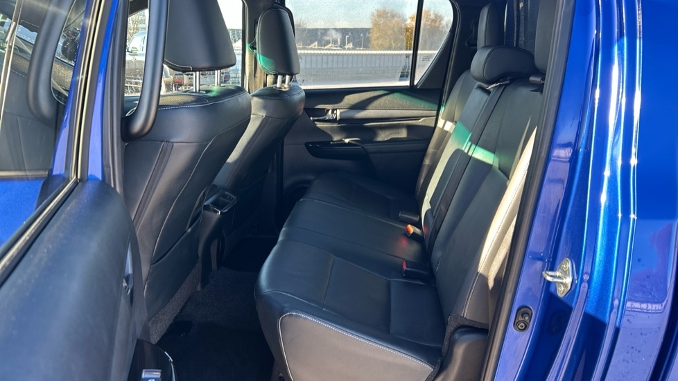 Used Toyota Hilux 2023 for sale - 76660990: Photo 14