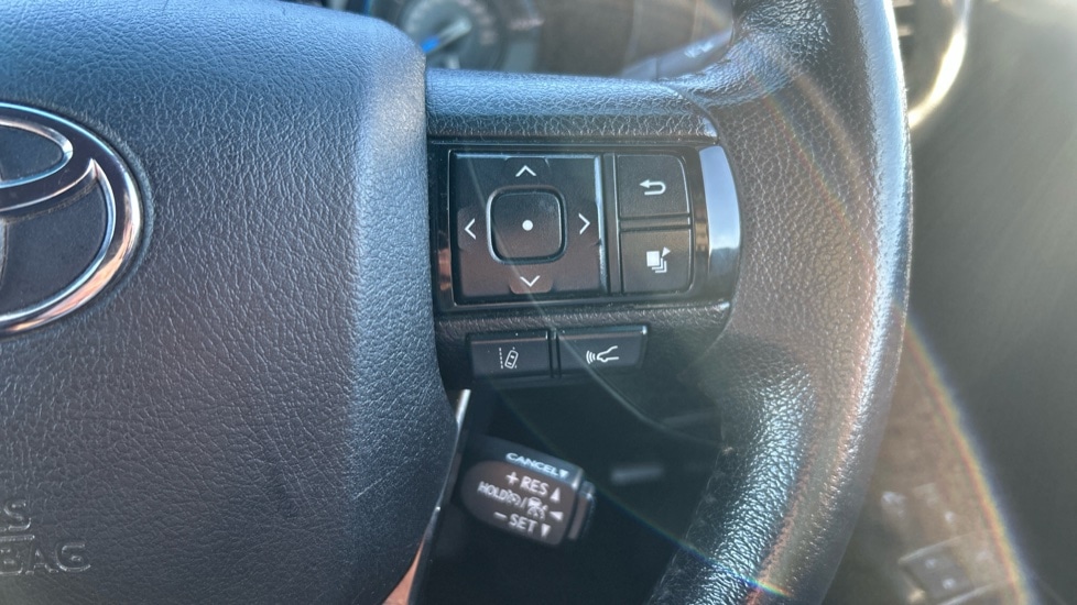 Used Toyota Hilux 2023 for sale - 76660990: Photo 24