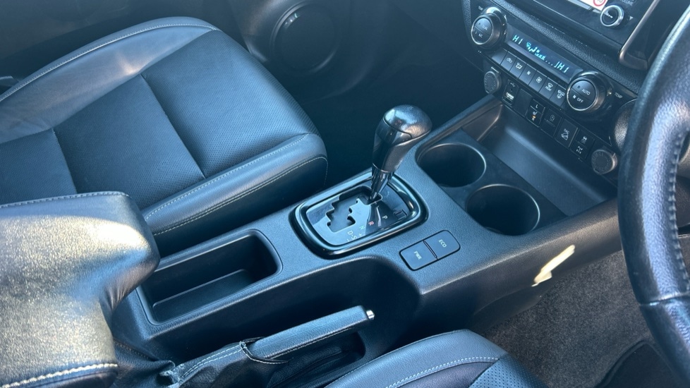 Used Toyota Hilux 2023 for sale - 76660990: Photo 30