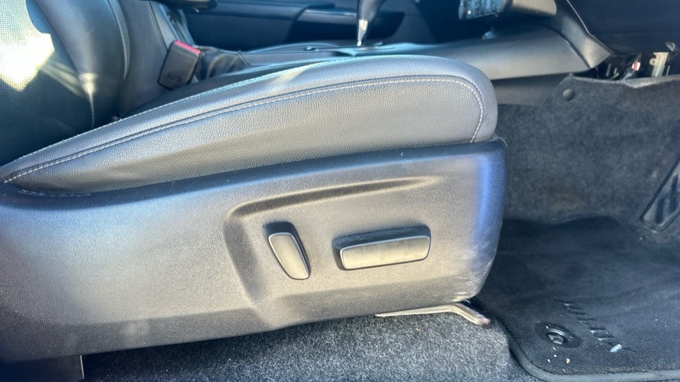 Used Toyota Hilux 2023 for sale - 76660990: Photo 34