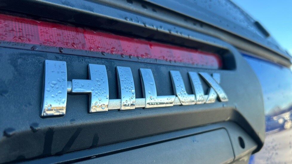 Used Toyota Hilux 2023 for sale - 76660990: Photo 40