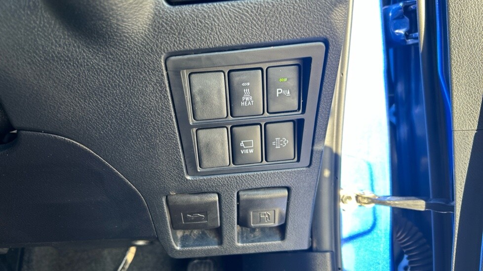 Used Toyota Hilux 2023 for sale - 76660990: Photo 49