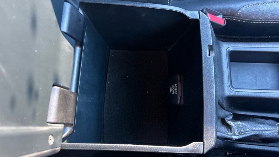 Used Toyota Hilux 2023 for sale - 76660990: Photo 51