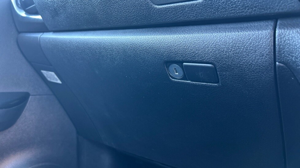 Used Toyota Hilux 2023 for sale - 76660990: Photo 54