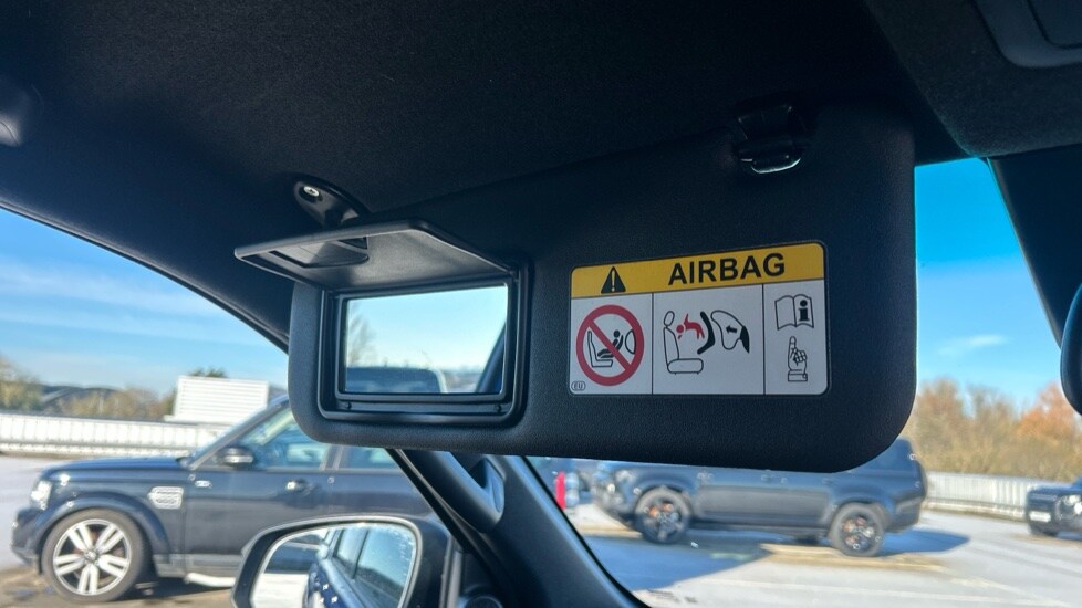 Used Toyota Hilux 2023 for sale - 76660990: Photo 56