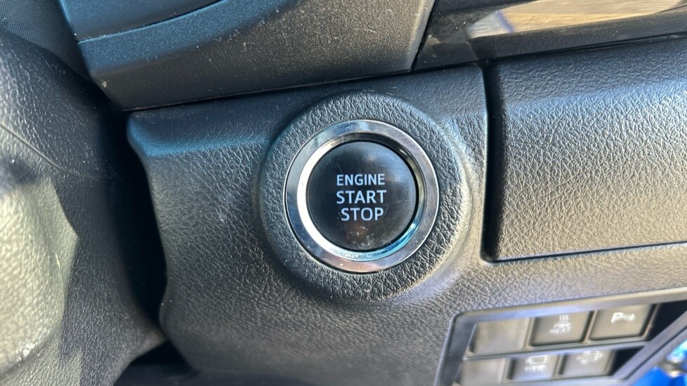 Used Toyota Hilux 2023 for sale - 76660990: Photo 57