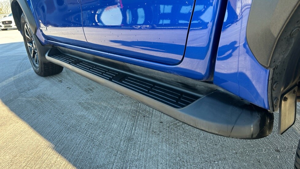 Used Toyota Hilux 2023 for sale - 76660990: Photo 60