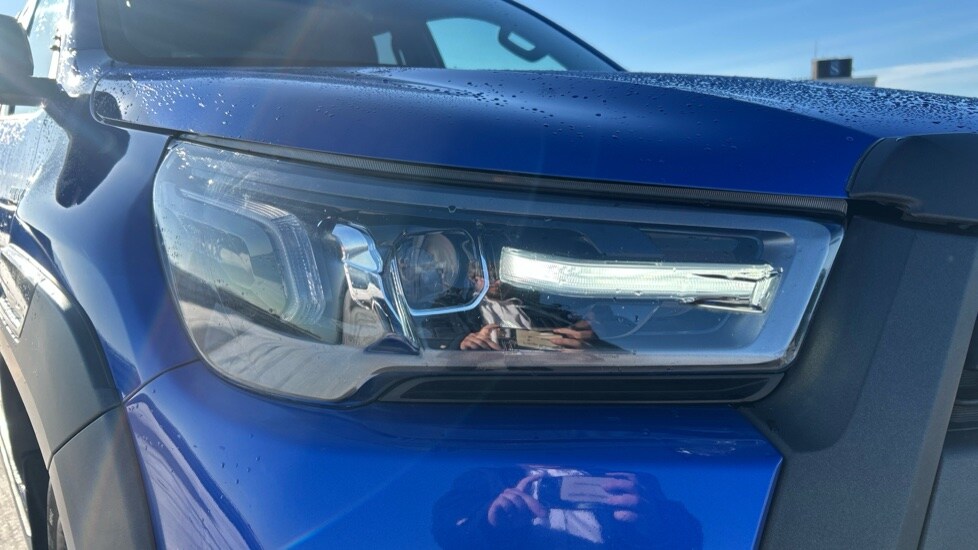 Used Toyota Hilux 2023 for sale - 76660990: Photo 62