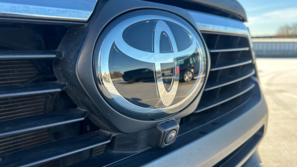 Used Toyota Hilux 2023 for sale - 76660990: Photo 69