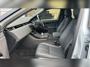 Used Land Rover Range Rover Evoque 2025 for sale - 76556900: Photo