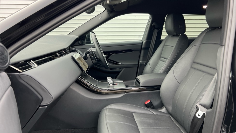 Used Land Rover Range Rover Evoque 2025 for sale - 77042961: Photo 3