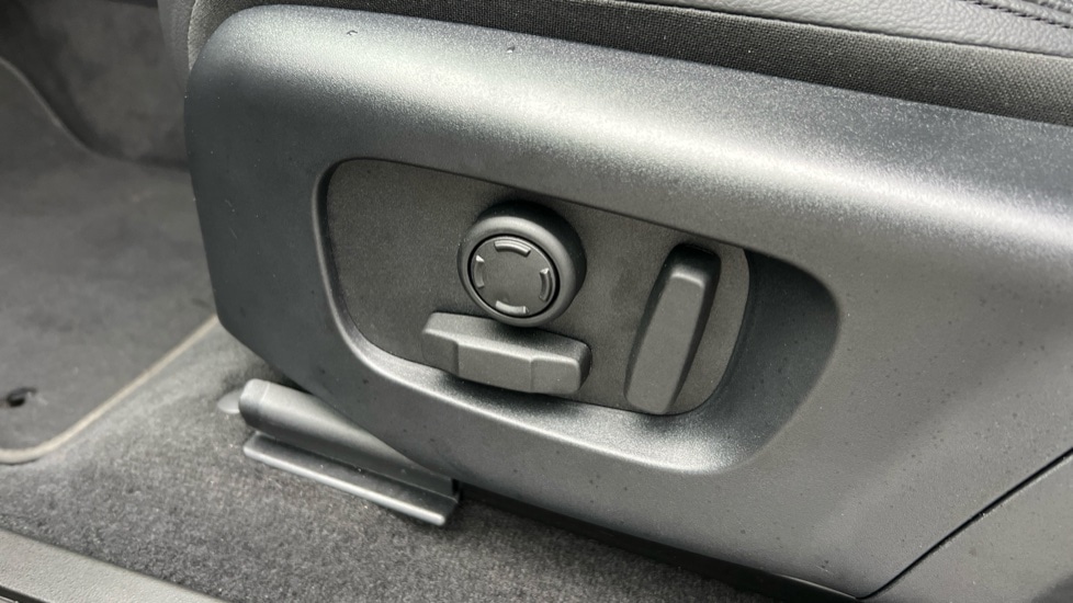 Used Land Rover Range Rover Evoque 2025 for sale - 77042961: Photo 49