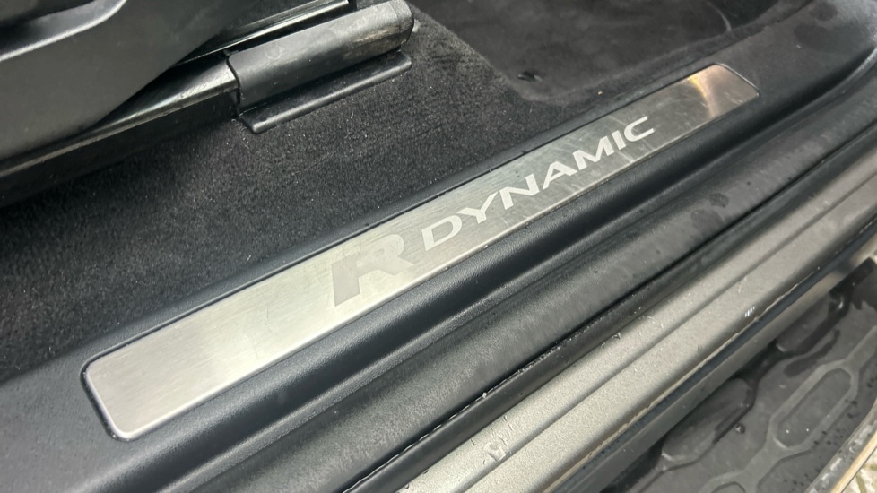 Used Land Rover Discovery Sport 2022 for sale - 76872929: Photo 36