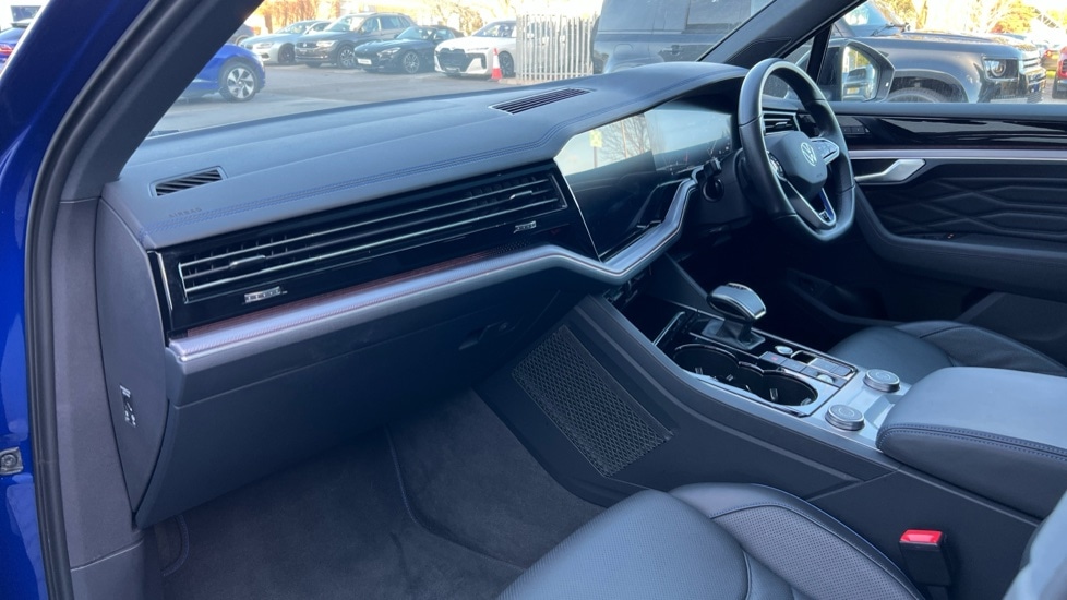 Used Volkswagen Touareg 2023 for sale - 76960179: Photo 10