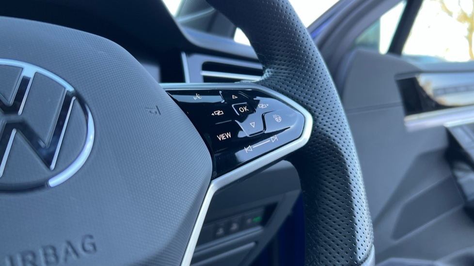 Used Volkswagen Touareg 2023 for sale - 76960179: Photo 38