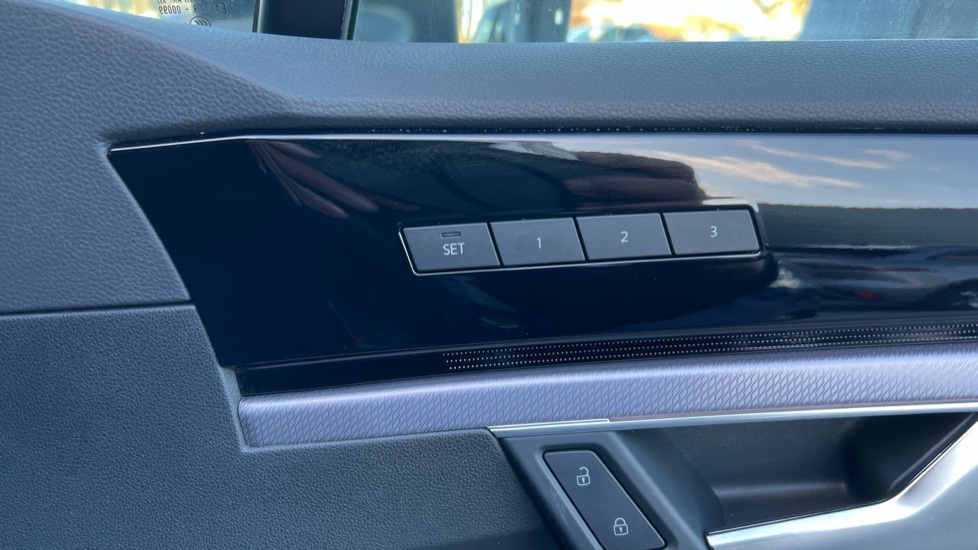 Used Volkswagen Touareg 2023 for sale - 76960179: Photo 39