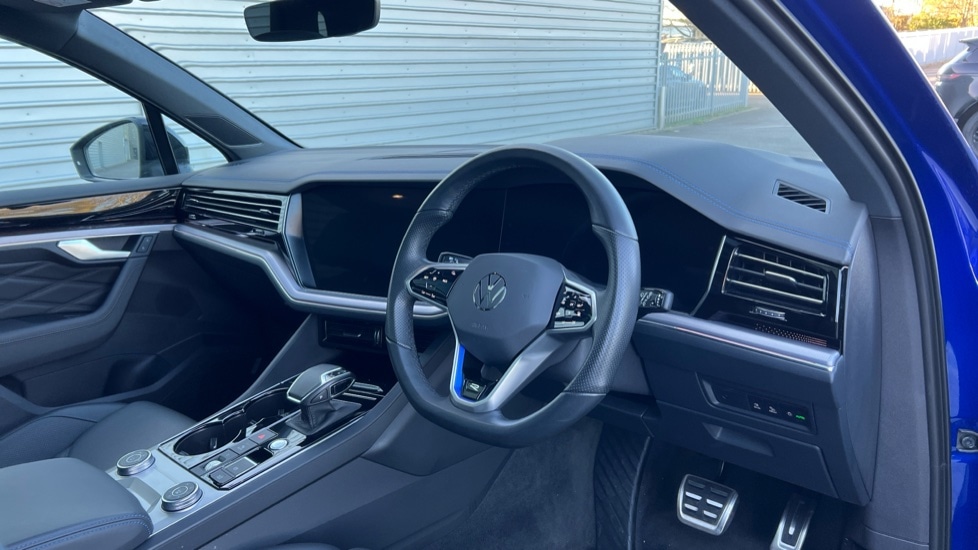 Used Volkswagen Touareg 2023 for sale - 76960179: Photo 9