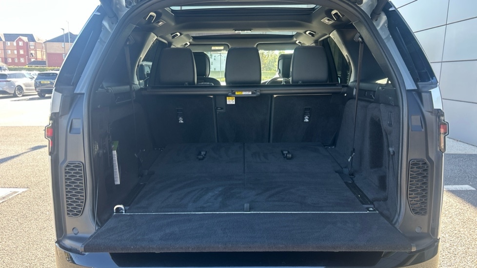 Used Land Rover Discovery 2021 for sale - 76007741: Photo 15