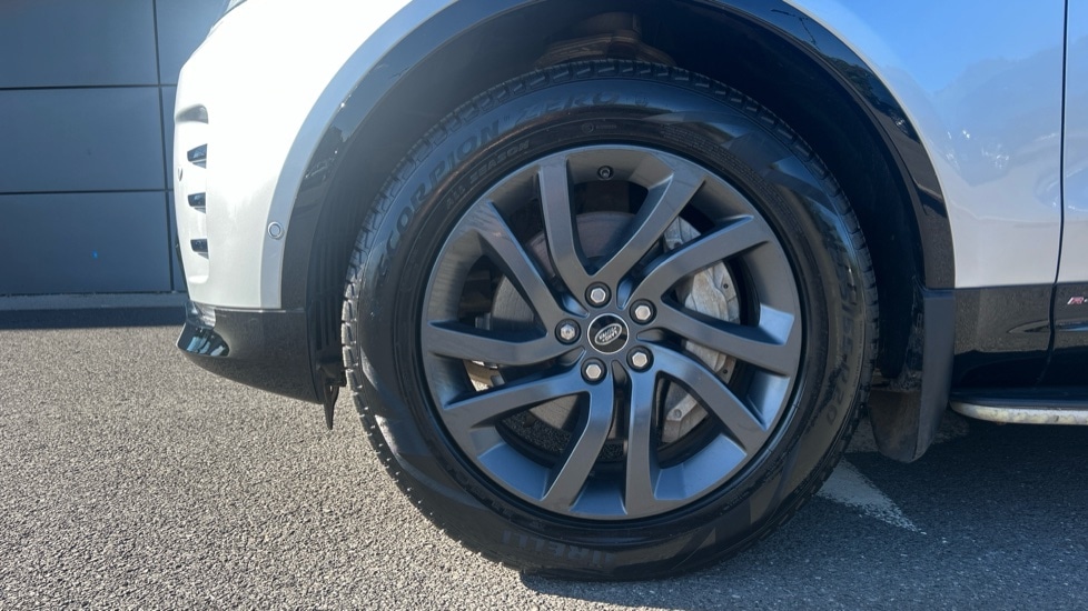 Used Land Rover Discovery 2021 for sale - 76007741: Photo 17