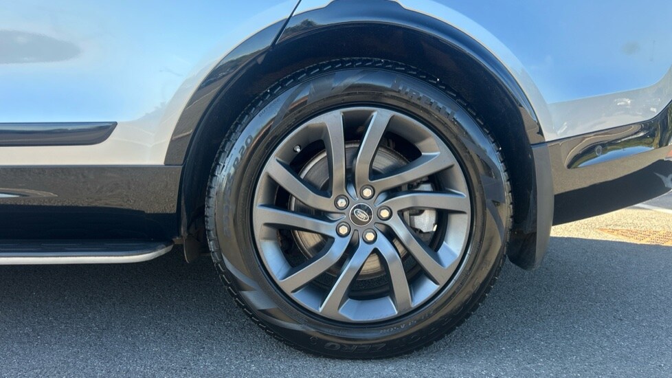 Used Land Rover Discovery 2021 for sale - 76007741: Photo 18