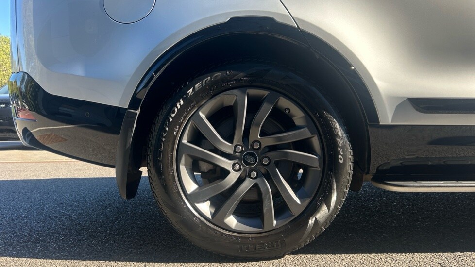 Used Land Rover Discovery 2021 for sale - 76007741: Photo 19