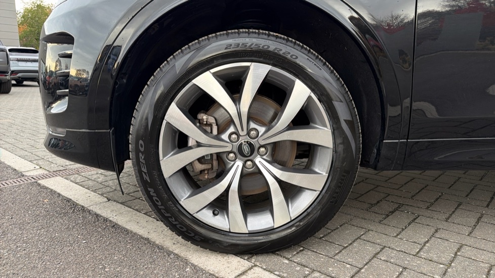 Used Land Rover Discovery Sport 2024 for sale - 76870136: Photo 31