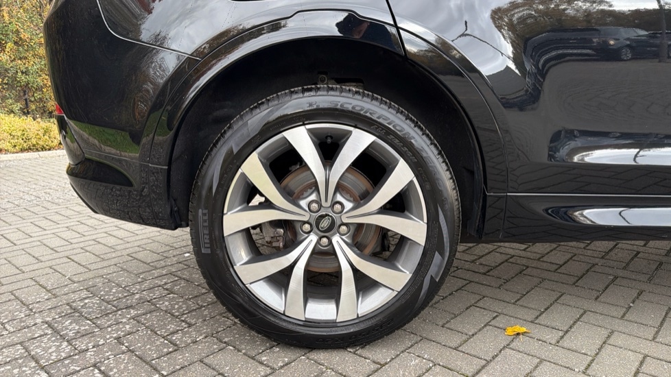 Used Land Rover Discovery Sport 2024 for sale - 76870136: Photo 32