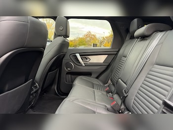 Used Land Rover Discovery Sport 2024 for sale - 76870136: Photo