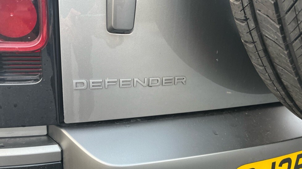 Used Land Rover Defender 2025 for sale - 76874945: Photo 19