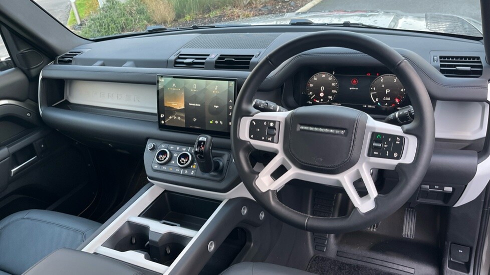 Used Land Rover Defender 2025 for sale - 76874945: Photo 23