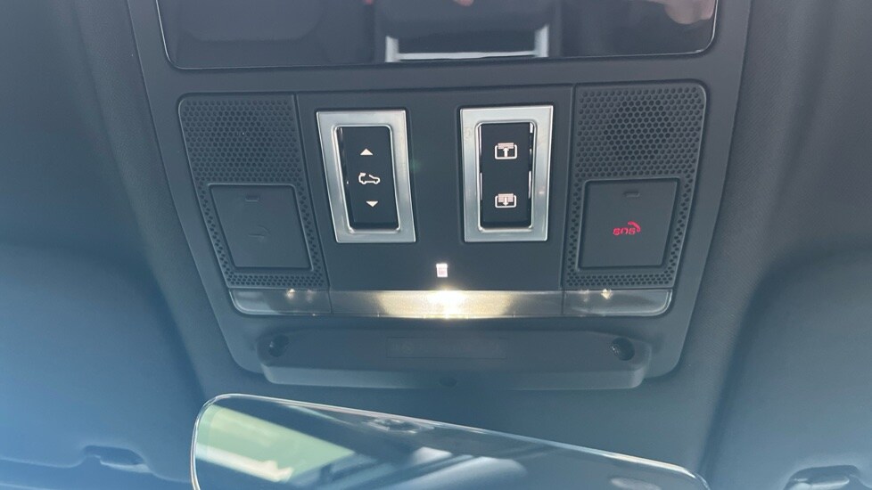 Used Land Rover Defender 2025 for sale - 76874945: Photo 24