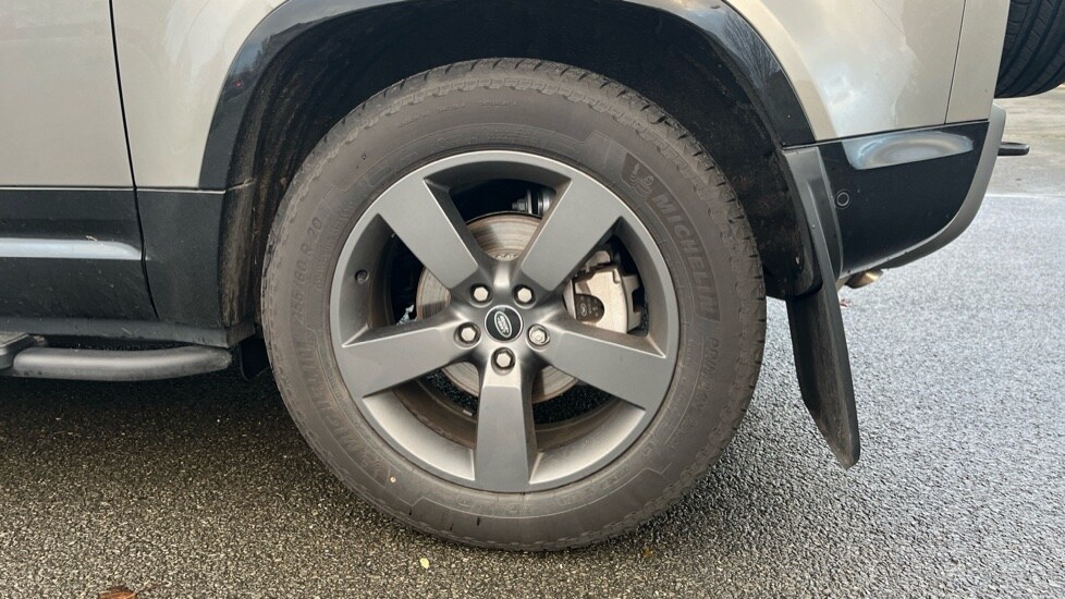 Used Land Rover Defender 2025 for sale - 76874945: Photo 28