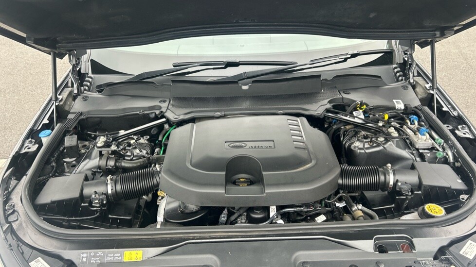 Used Land Rover Discovery 2021 for sale - 76095965: Photo 30