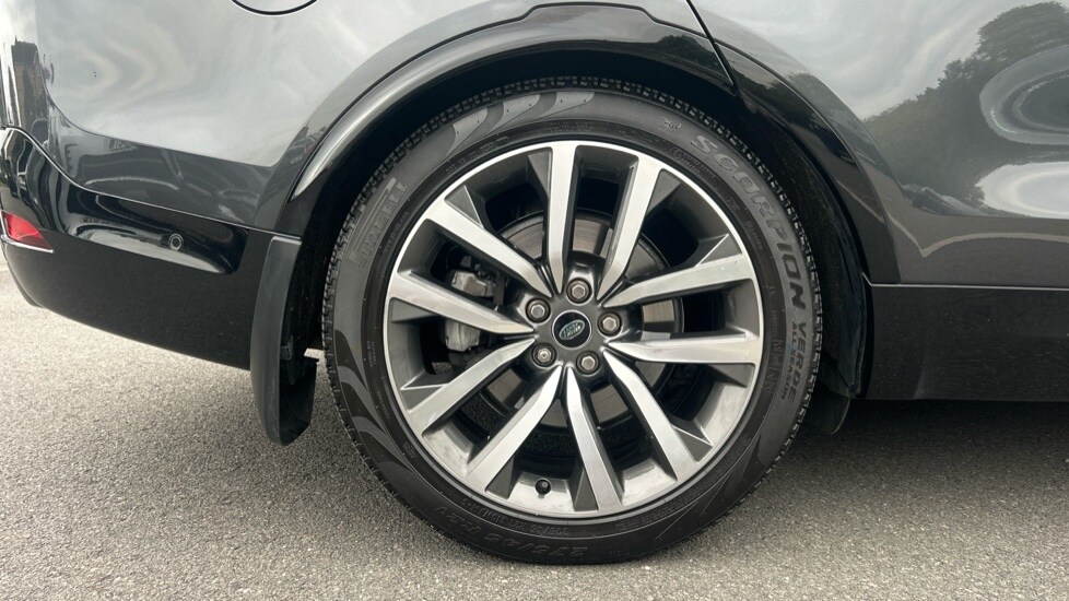Used Land Rover Discovery 2021 for sale - 76095965: Photo 32