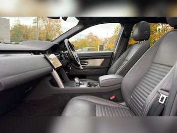 Used Land Rover Discovery Sport 2024 for sale - 76361857: Photo