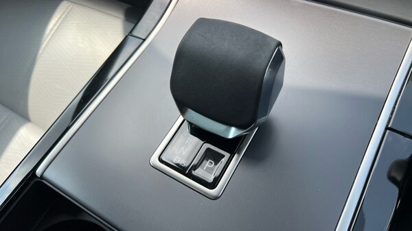 Used Land Rover Range Rover Velar 2024 for sale - 75710055: Photo 13