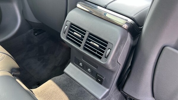 Used Land Rover Range Rover Velar 2024 for sale - 75710055: Photo 18