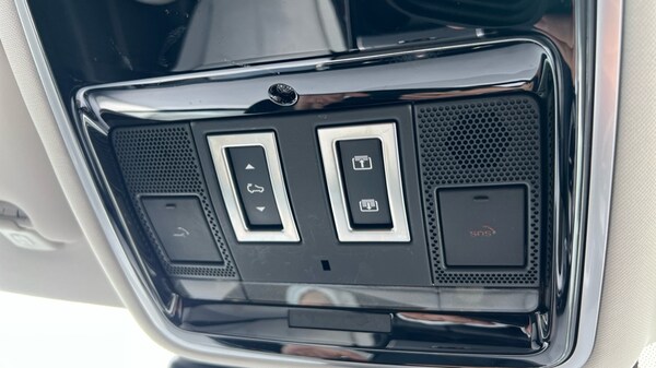 Used Land Rover Range Rover Velar 2024 for sale - 75710055: Photo 38