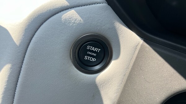 Used Land Rover Range Rover Velar 2024 for sale - 75710055: Photo 39