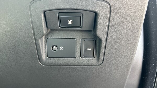 Used Land Rover Range Rover Velar 2024 for sale - 75710055: Photo 41