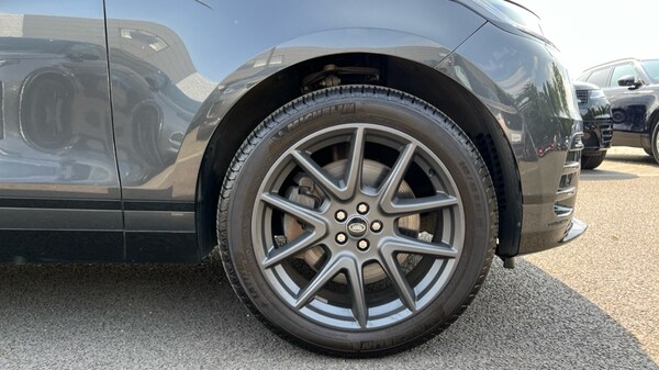 Used Land Rover Range Rover Velar 2024 for sale - 75710055: Photo 8