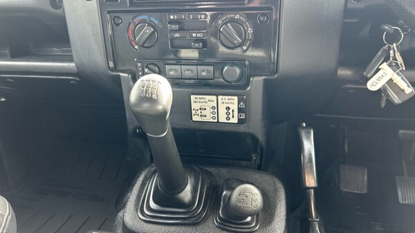 Used Land Rover Defender 2014 for sale - 76190961: Photo 13