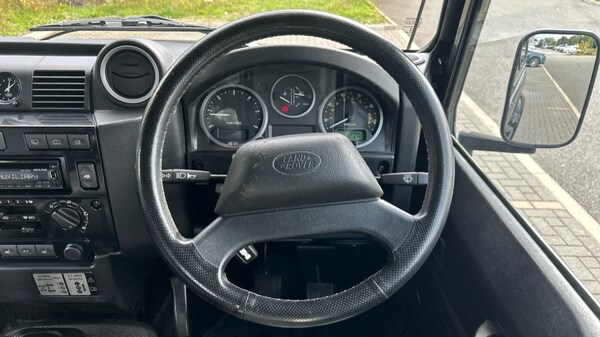 Used Land Rover Defender 2014 for sale - 76190961: Photo 15