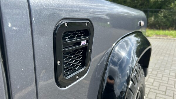 Used Land Rover Defender 2014 for sale - 76190961: Photo 21