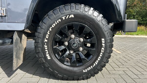 Used Land Rover Defender 2014 for sale - 76190961: Photo 33